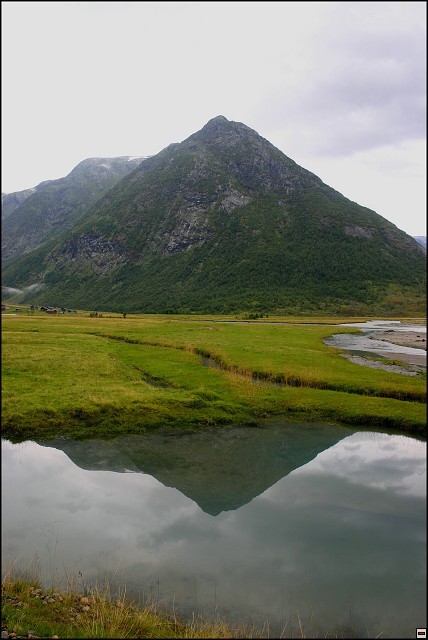 img00049.jpg